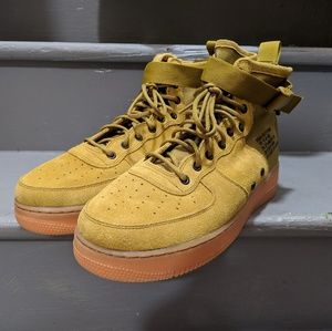 Nike SF AF1 Mid Desert Moss Colorway Men's size 12